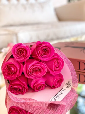 Ramo formato "Bouquet" 8 Pink Roses