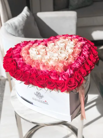 HeartBox "Picasso" Pink Roses