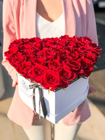 HeartBox "Bourbon" Red Roses